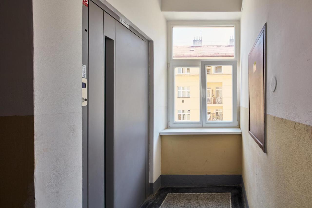 Prague Days - Spacious 3Bdr Apartment - Trendy Neighbourhood Exterior foto